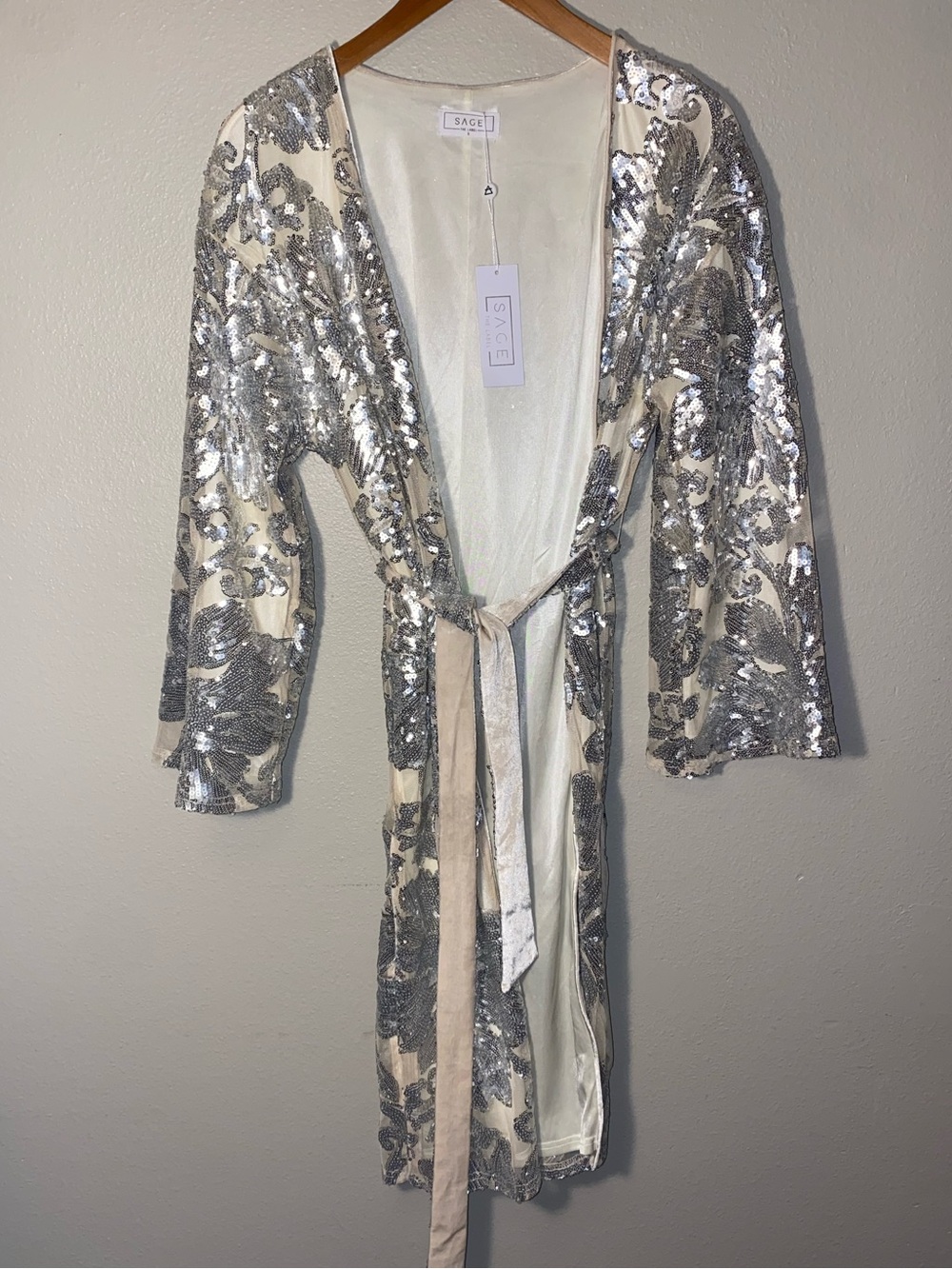 NWT Sage The Label Aura Sequin Kimono Champagne Silver Small